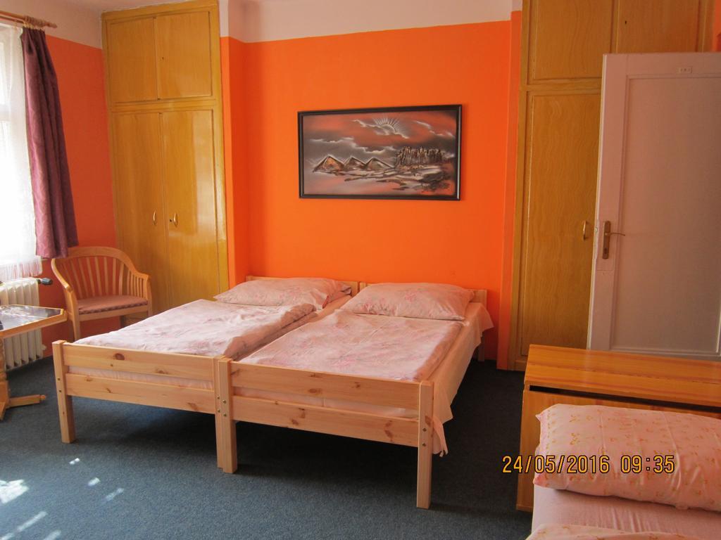 Penzion Uran Stráž pod Ralskem Extérieur photo